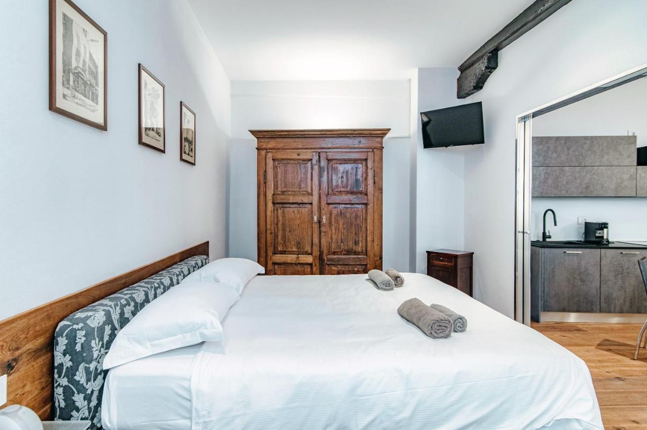 Suite Lo Storico - The House Of Travelers Como Buitenkant foto