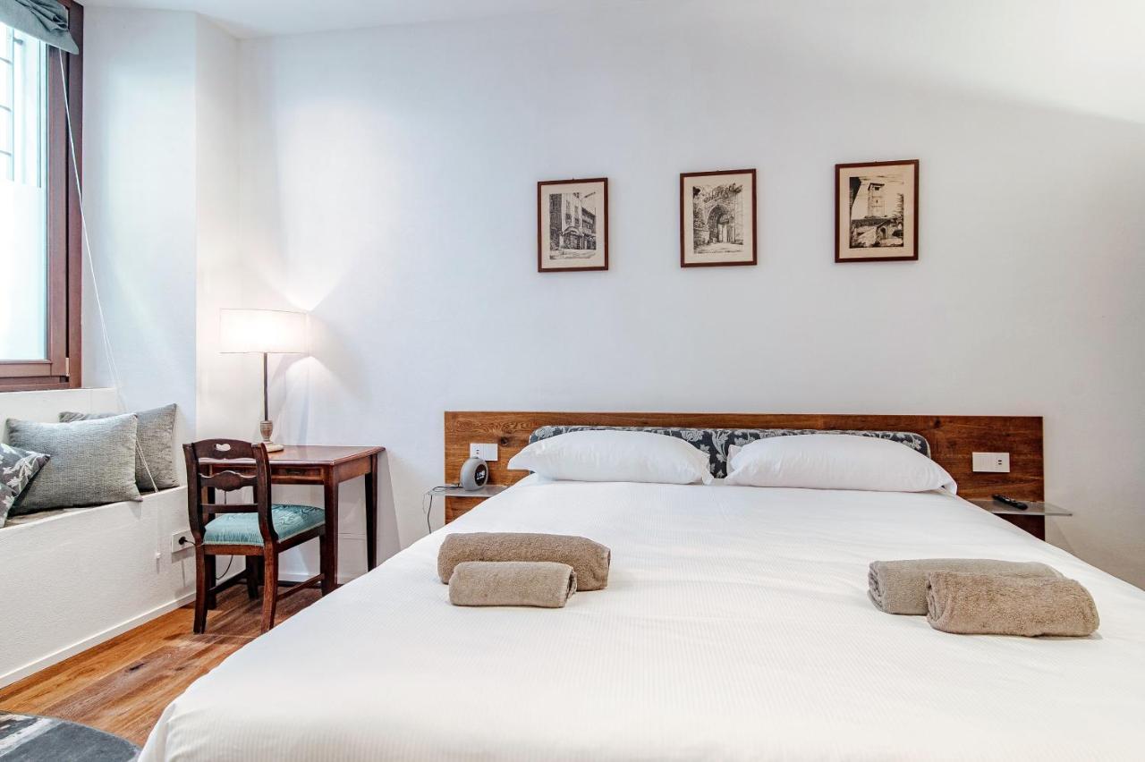 Suite Lo Storico - The House Of Travelers Como Buitenkant foto