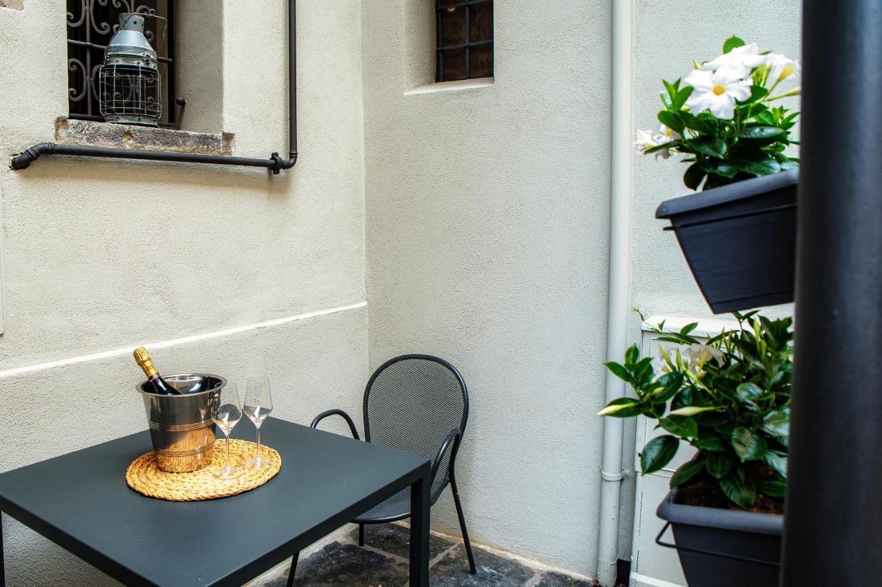 Suite Lo Storico - The House Of Travelers Como Buitenkant foto