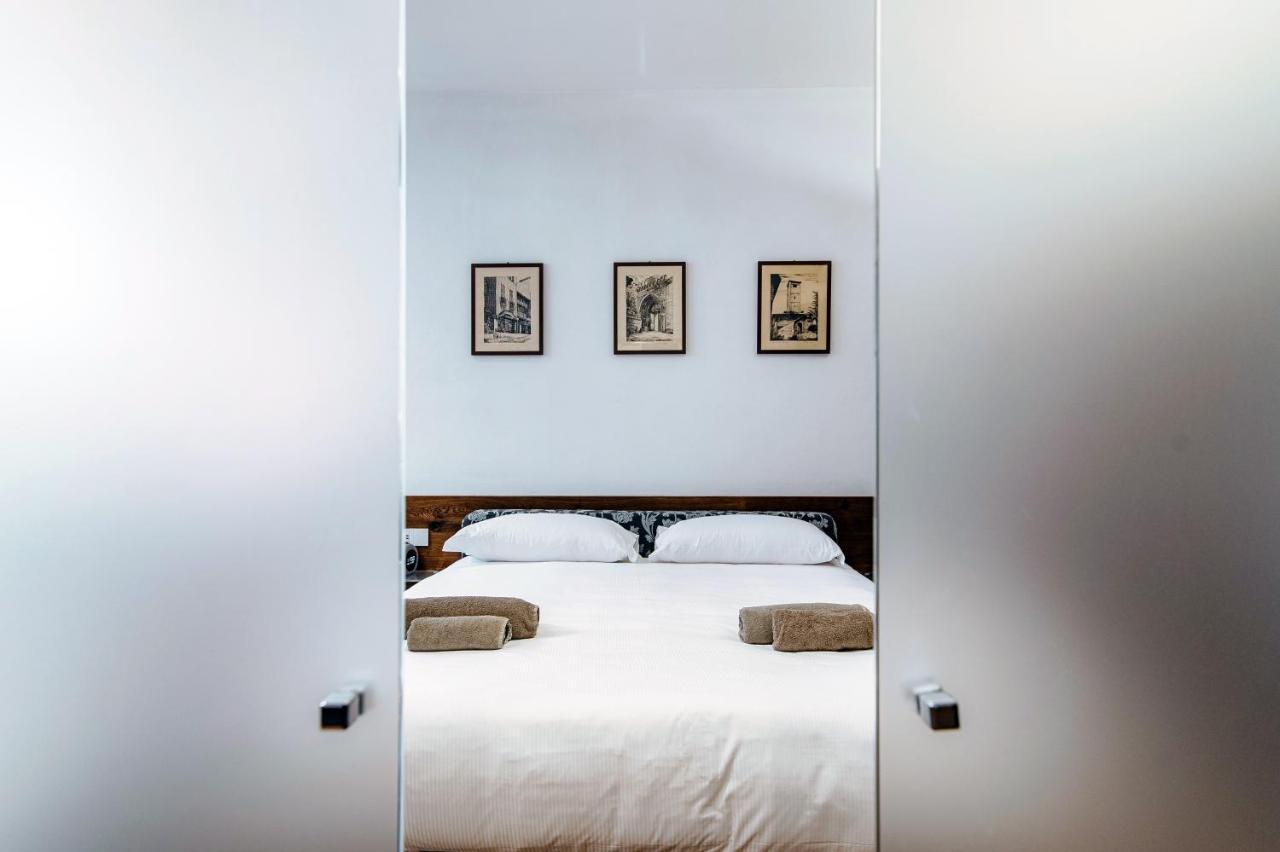 Suite Lo Storico - The House Of Travelers Como Buitenkant foto