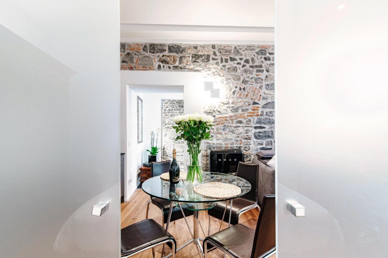 Suite Lo Storico - The House Of Travelers Como Buitenkant foto