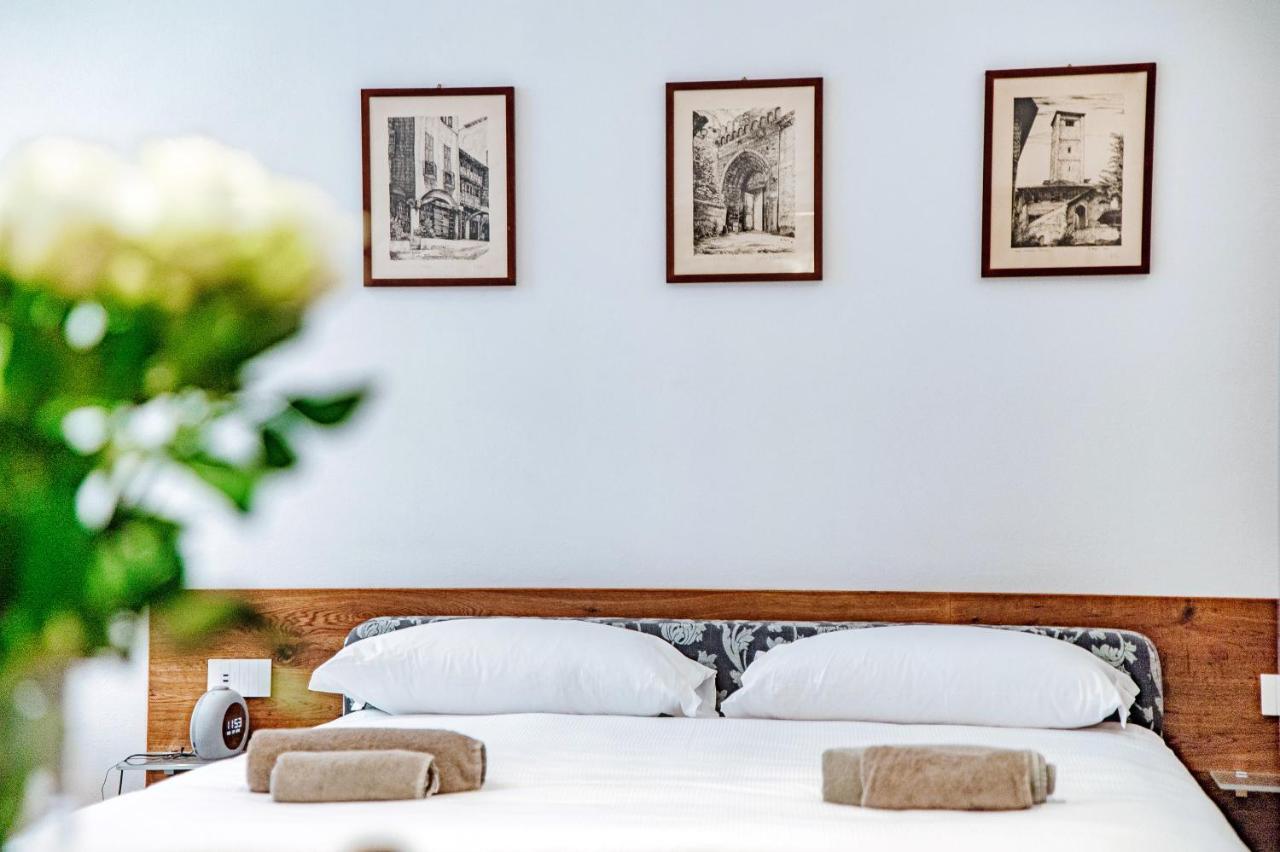 Suite Lo Storico - The House Of Travelers Como Buitenkant foto