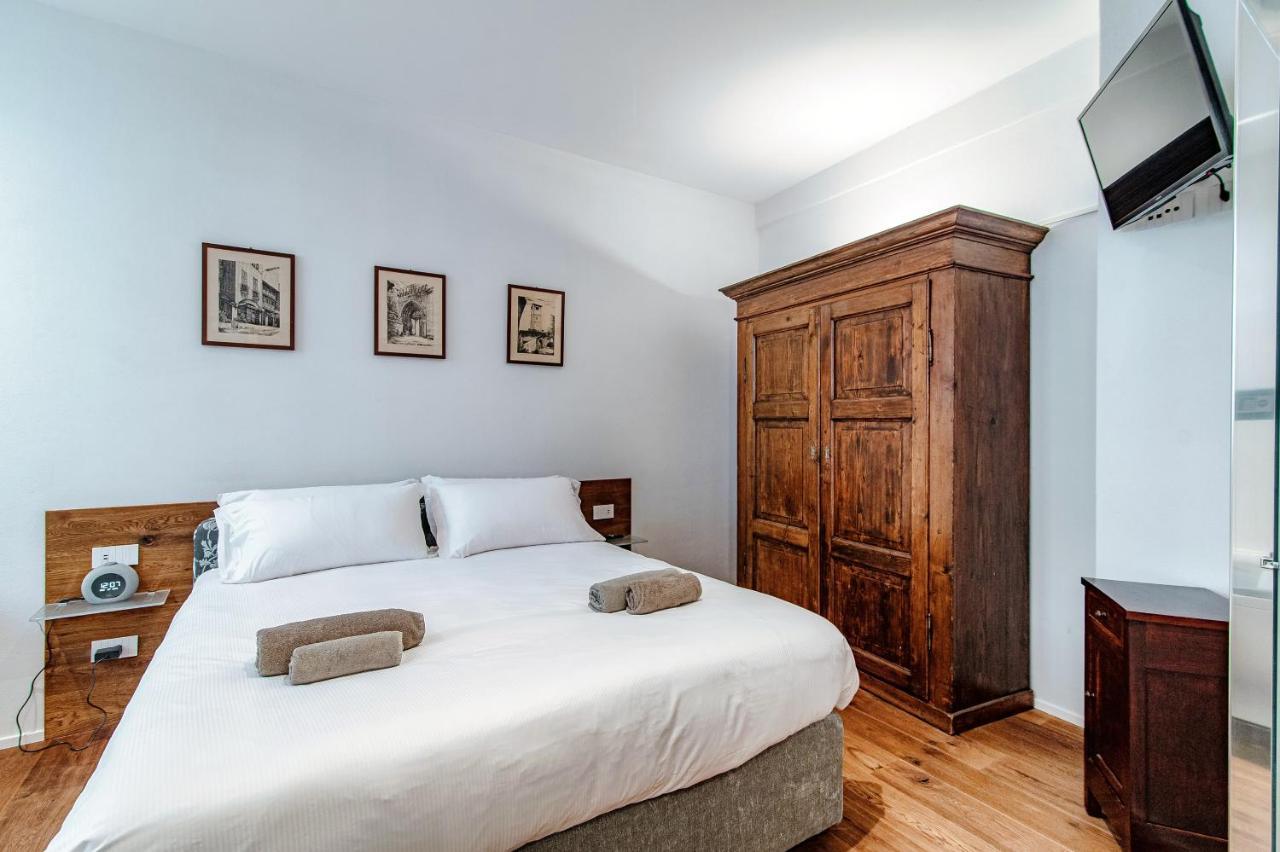 Suite Lo Storico - The House Of Travelers Como Buitenkant foto
