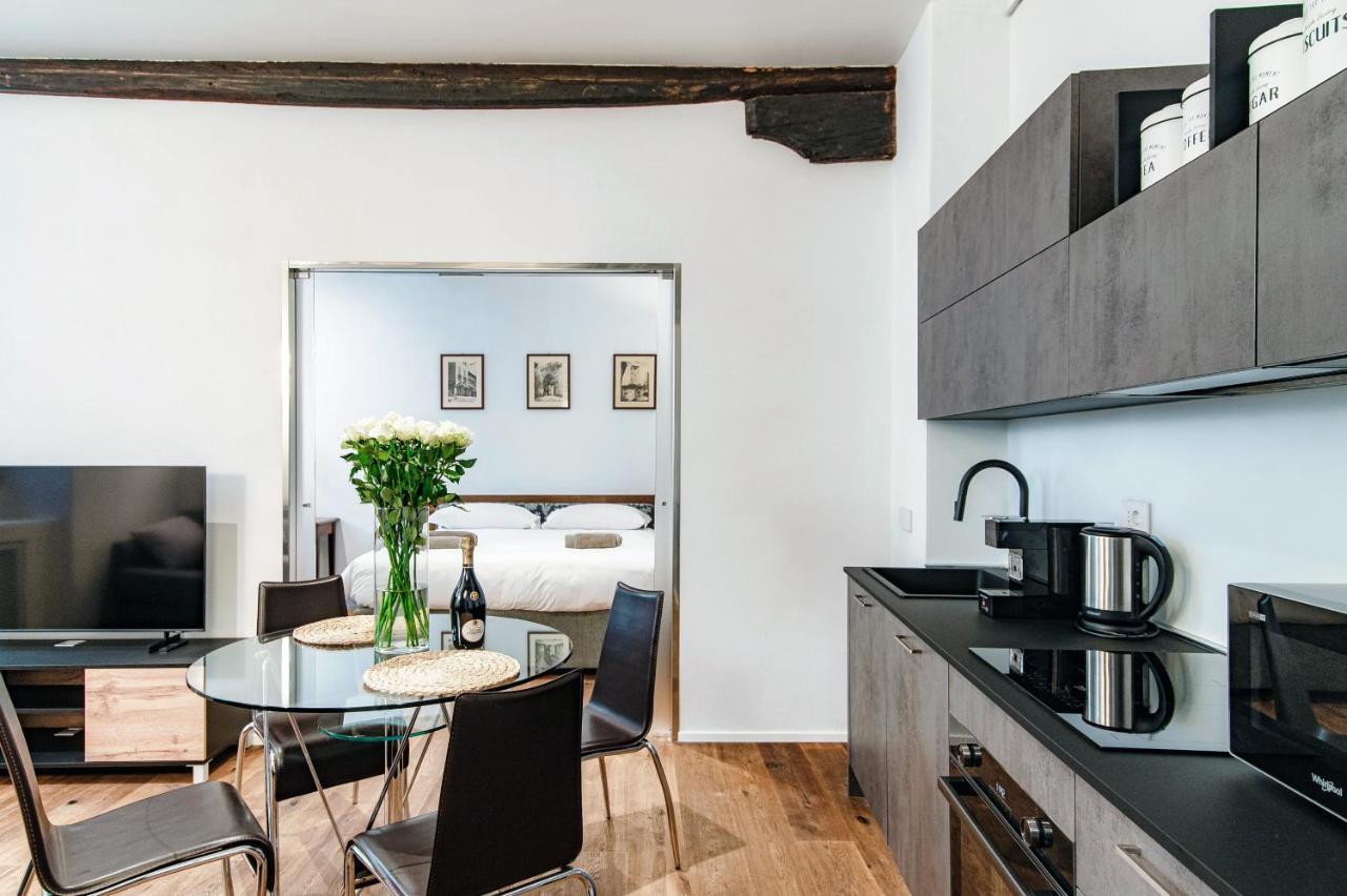 Suite Lo Storico - The House Of Travelers Como Buitenkant foto