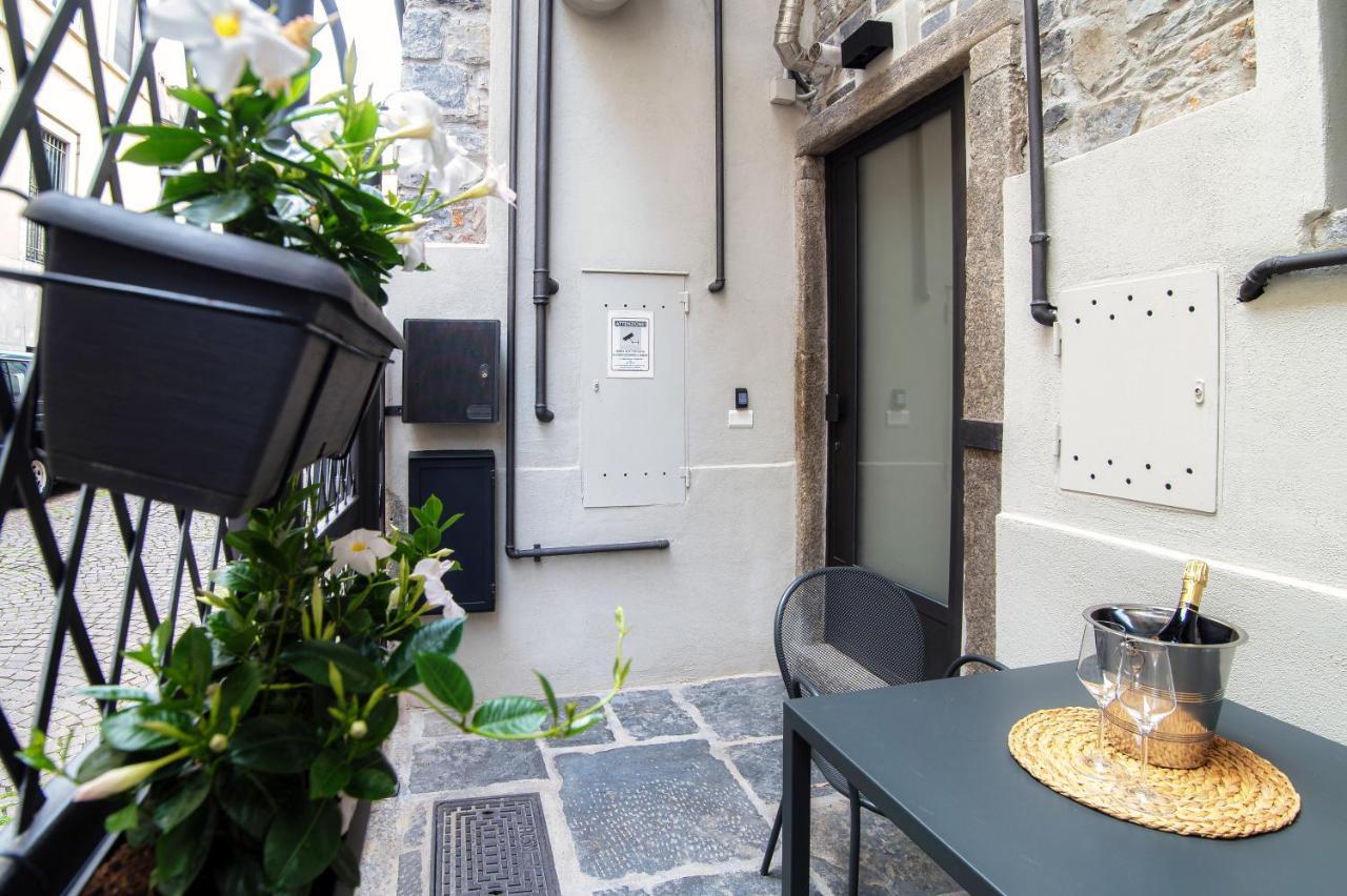 Suite Lo Storico - The House Of Travelers Como Buitenkant foto